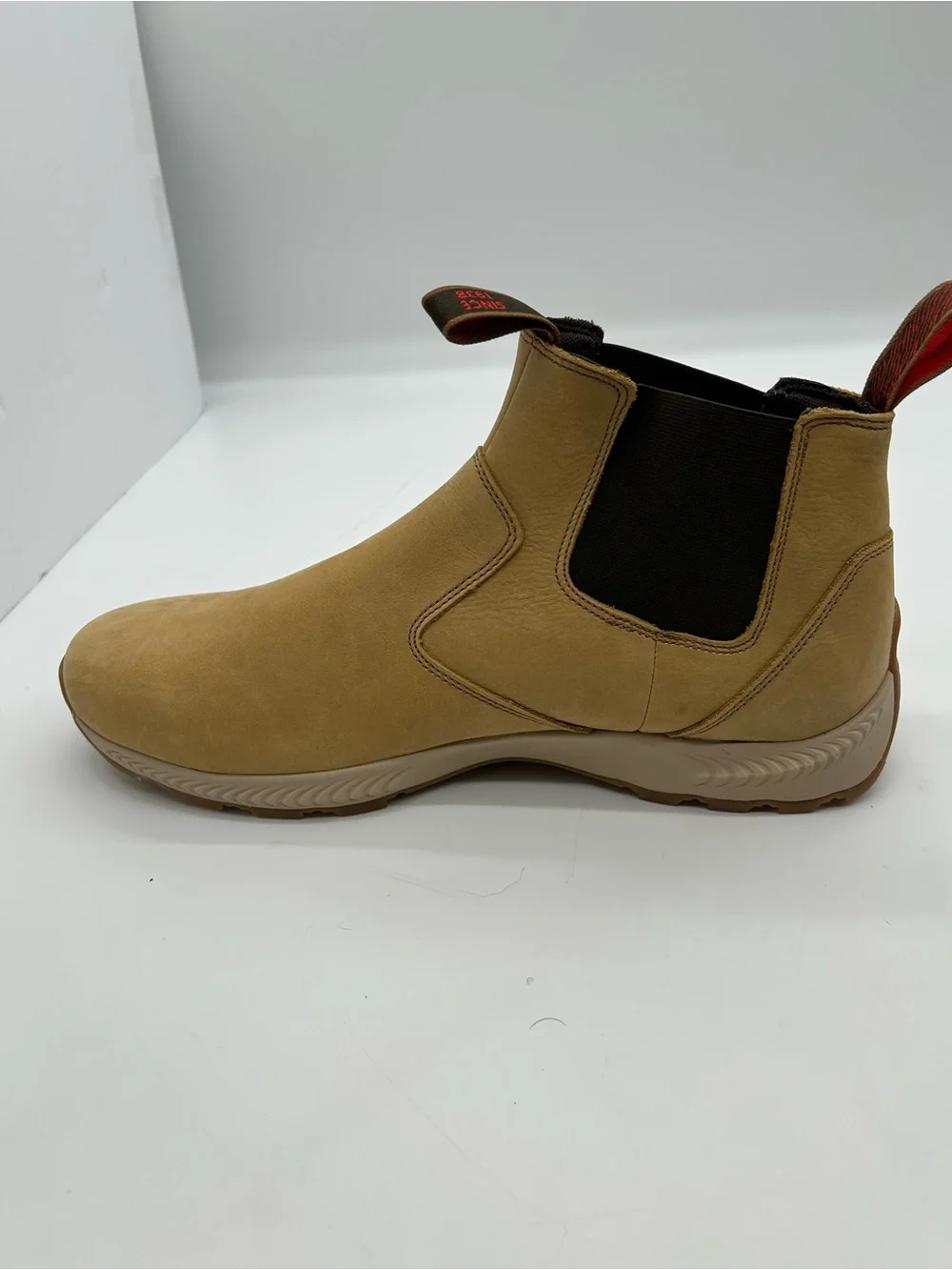 Columbia Men's Landroamer Scout Slip-On Boots in Tan size 15 New